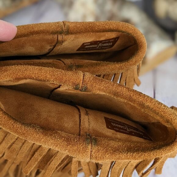 Minnetonka 3-Layer Fringe Boots - Picture 7 of 9